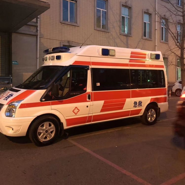 轮台夜间租赁救护车护送病人转院：安全转运的 8 大核心注意事项